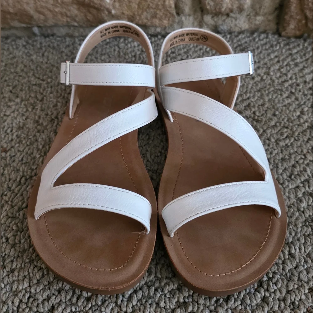 🇺🇸 Girls Sandals - Picture 2 of 5